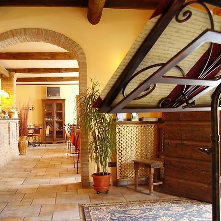Hotel Antico Casale Vigarano Mainarda Buitenkant foto