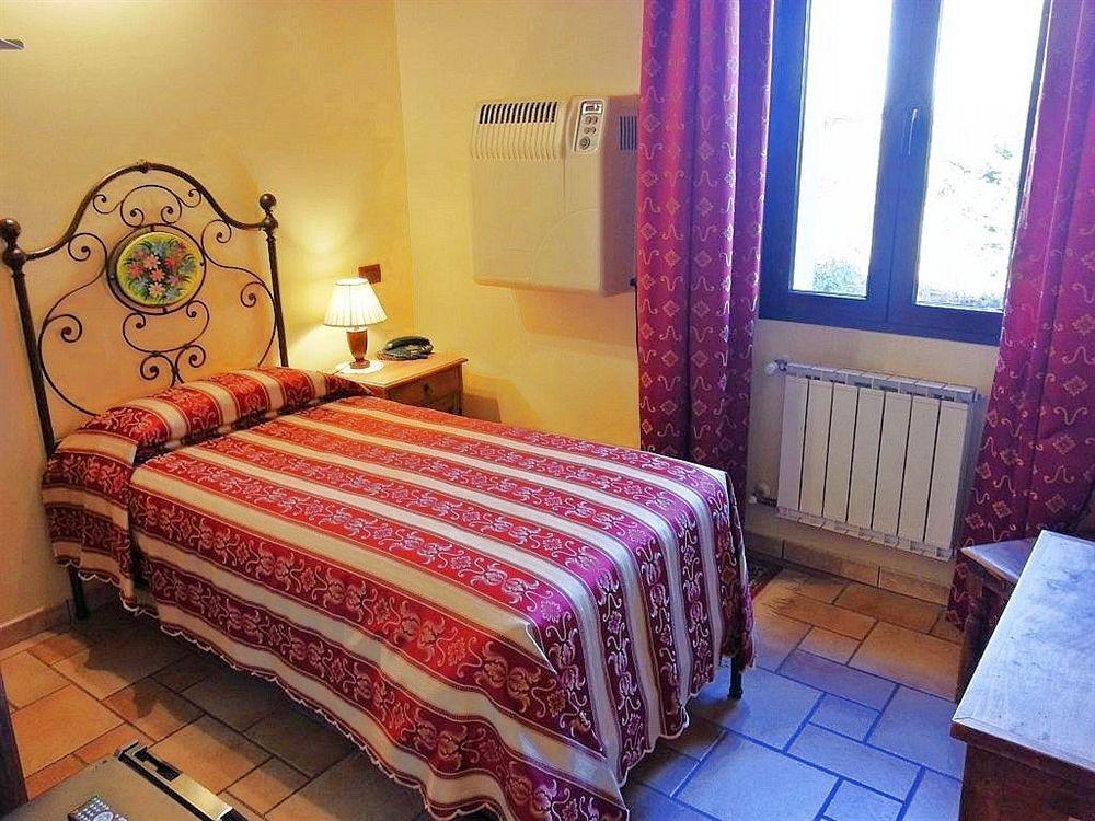 Hotel Antico Casale Vigarano Mainarda Buitenkant foto