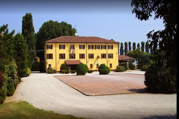 Hotel Antico Casale Vigarano Mainarda Buitenkant foto